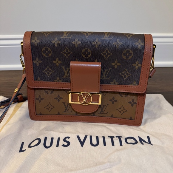 Louis Vuitton Reverse Monogram Dauphine MM shoulder bag - Picture 2 of 12